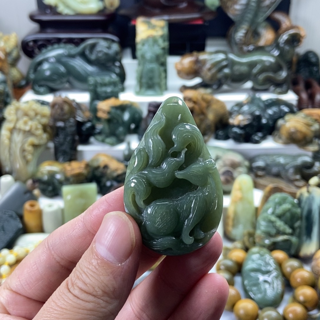 ^***^岫岩老玉（透闪石质玉）未镶嵌挂件