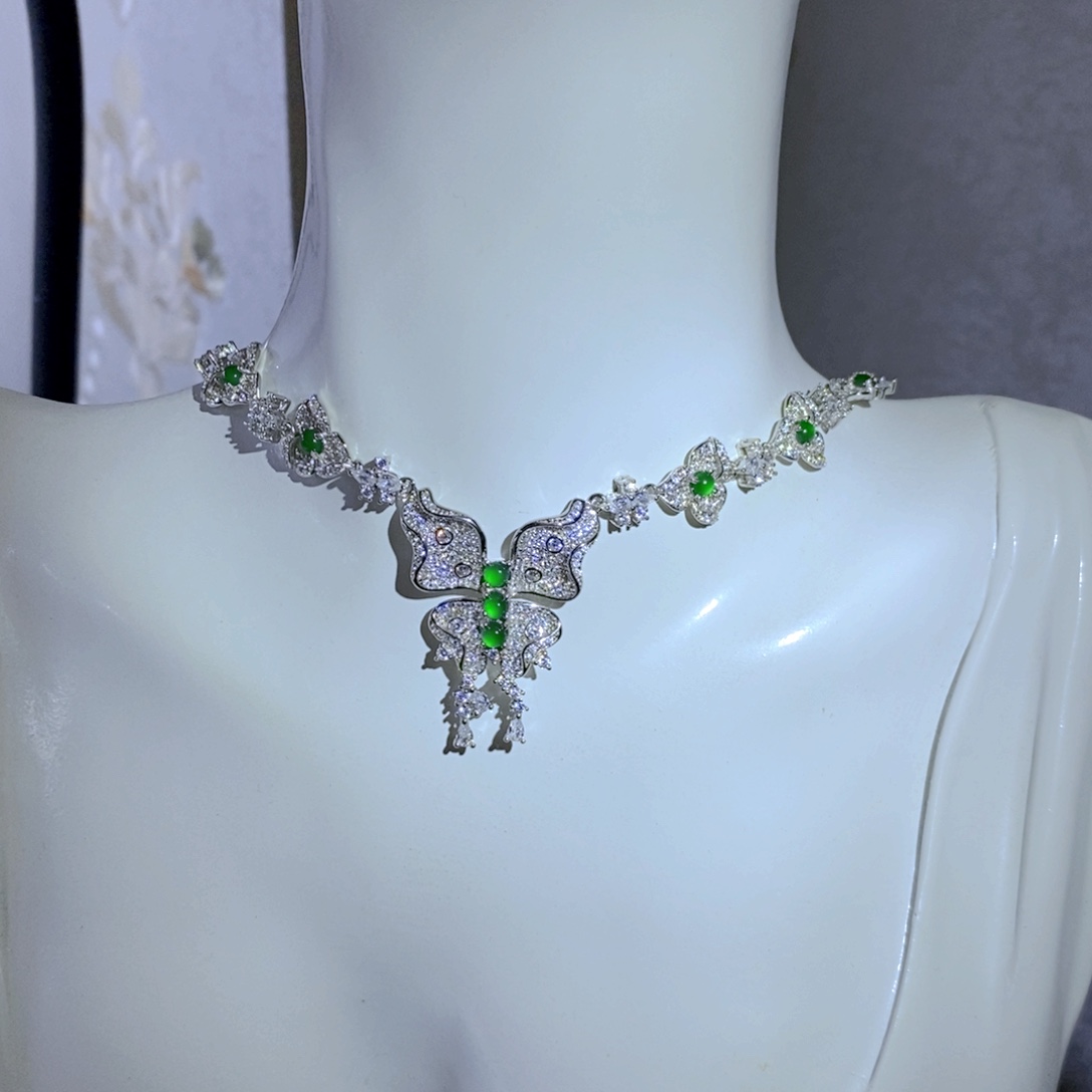 翡翠颈饰银S925镶嵌天然翡翠