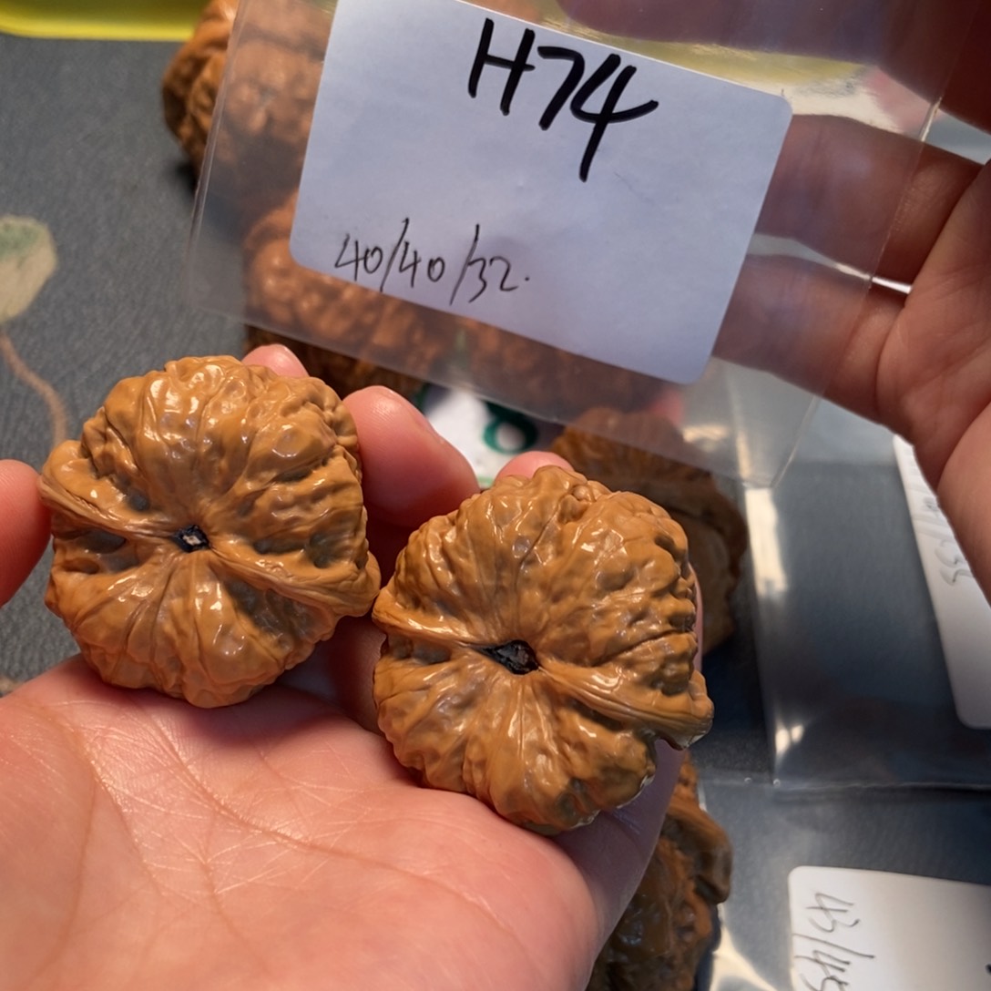 文玩核桃吊坠蛤蟆