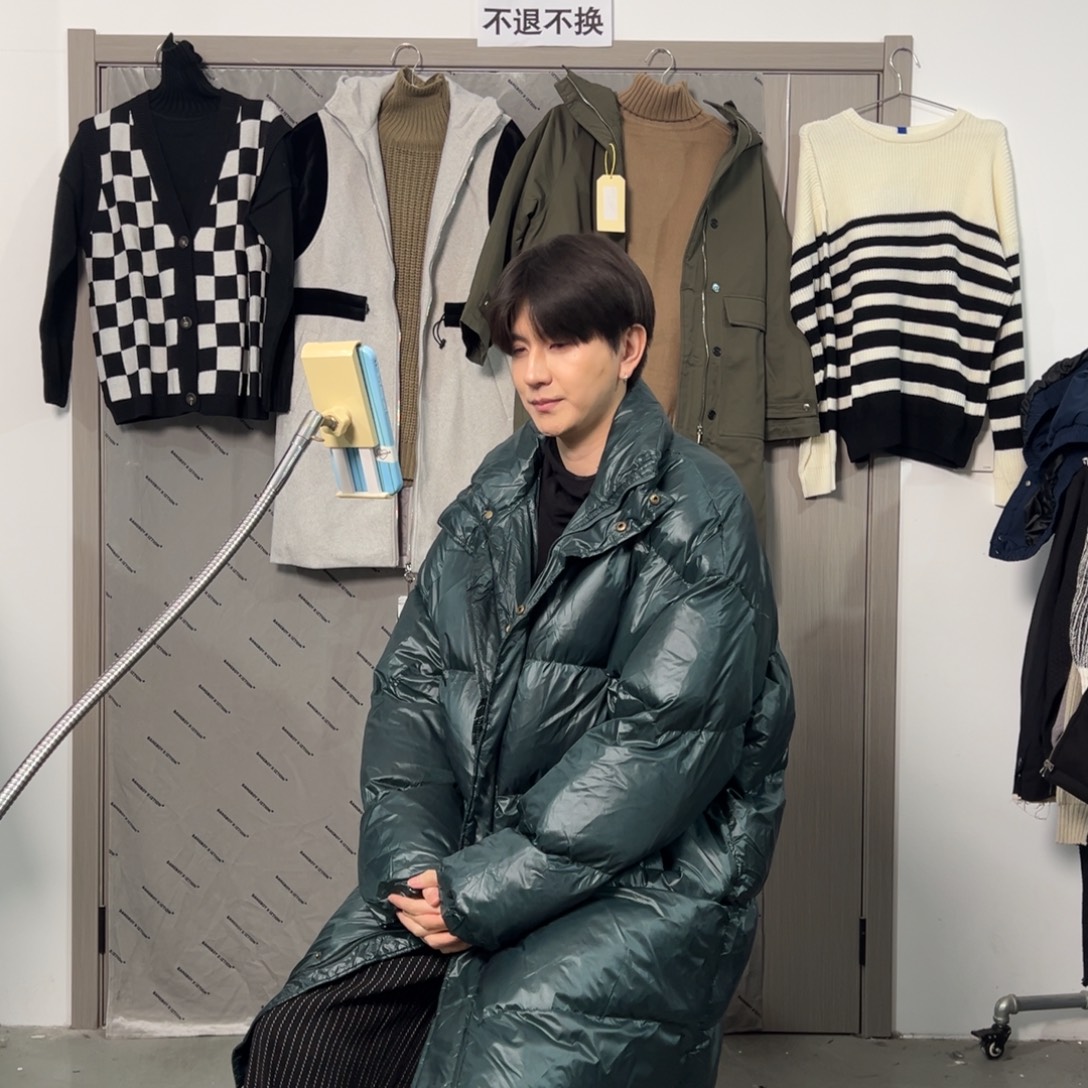 潮流时尚绿色棉服xl码