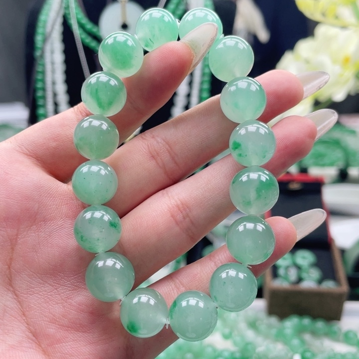 未镶嵌手串石英质玉（非洲翠）