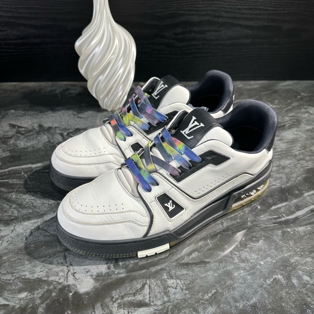 95新 LouisVuitton/路易威登 40.5码/黑白熊猫Trainer板鞋