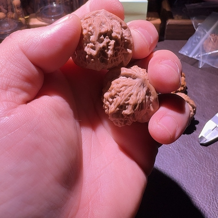 核桃文玩核桃瓷娃娃4号