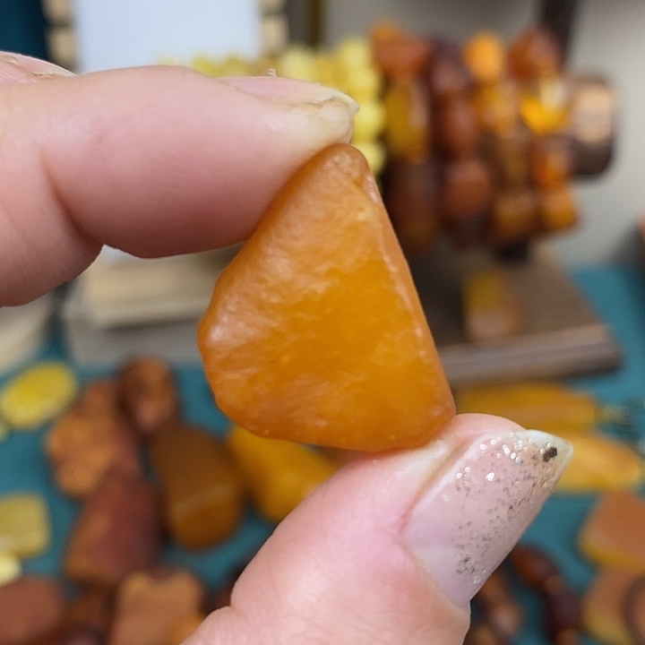 蜜蜡未镶嵌颈饰手机坠