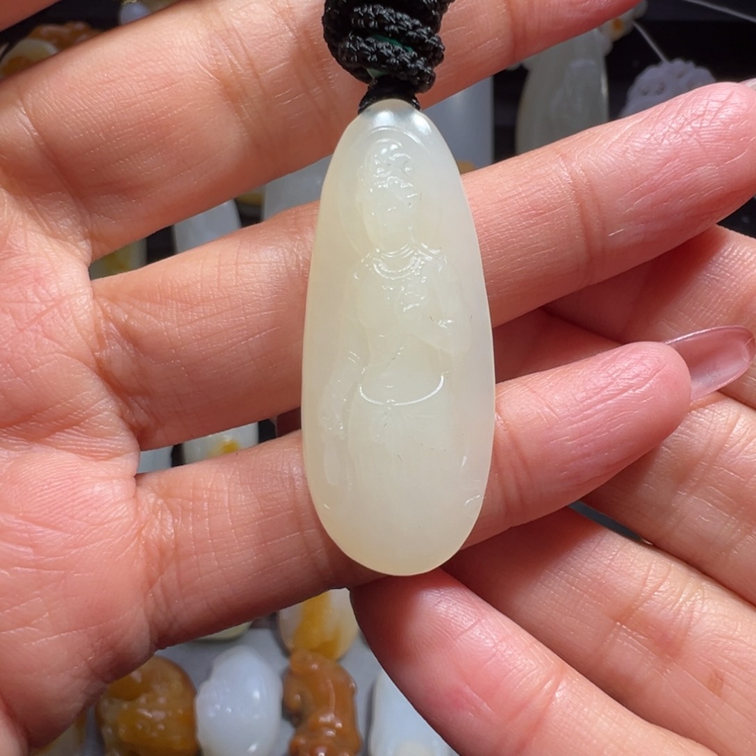 和田玉颈饰未镶嵌