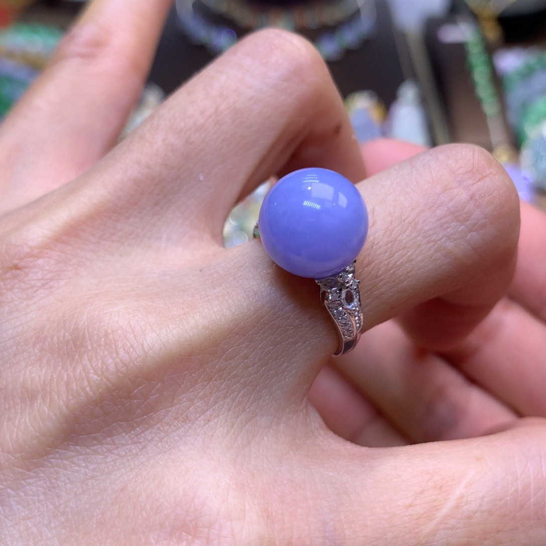 翡翠18K金镶嵌颈饰翡翠