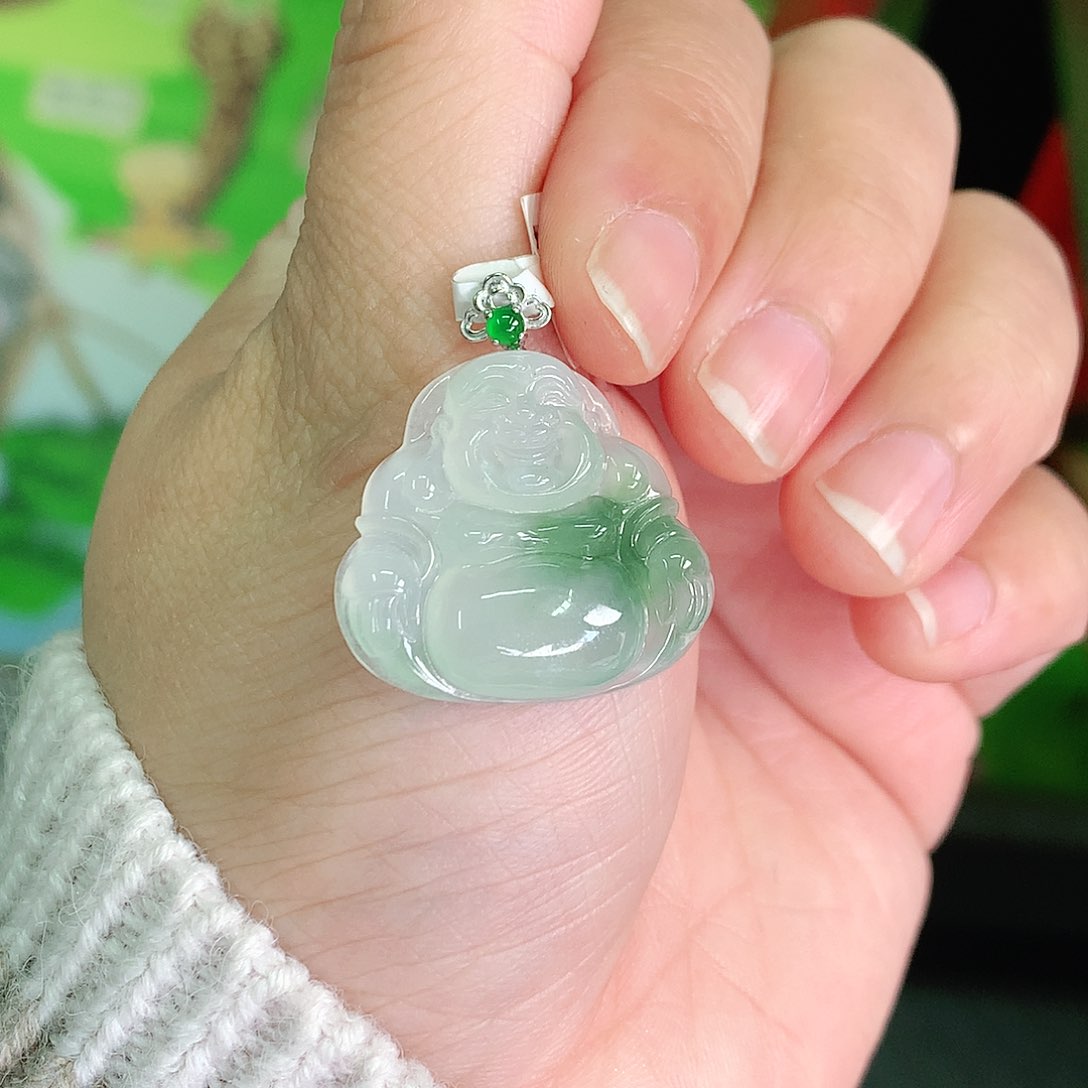 翡翠颈饰18K金镶嵌@****y冰胶飘绿佛公