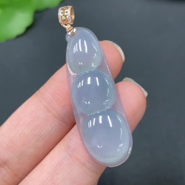 H76-天然A货翡翠-豆子