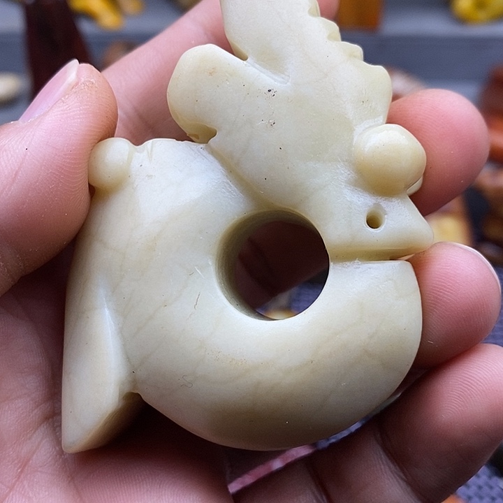 未镶嵌蛇纹石玉颈饰