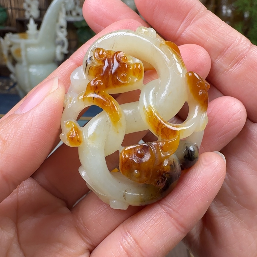 圆***得和田玉（糖玉）未镶嵌挂件