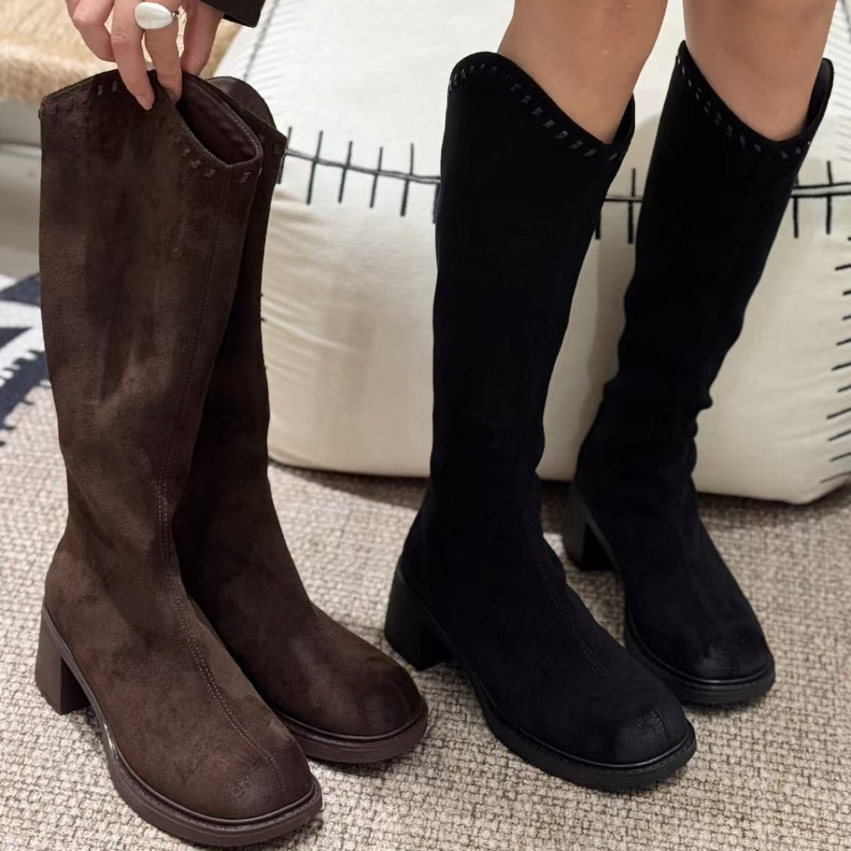 6881-8乐乐家冬季新品女绒面粗跟圆头高帮瘦瘦靴舒适百搭跟高5cm