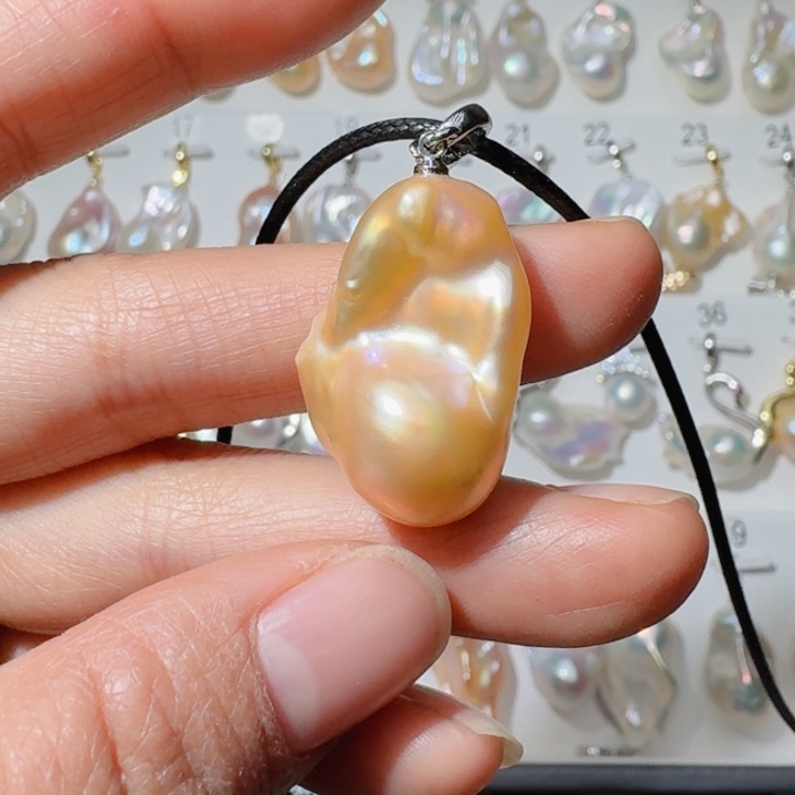 未镶嵌淡水珍珠颈饰