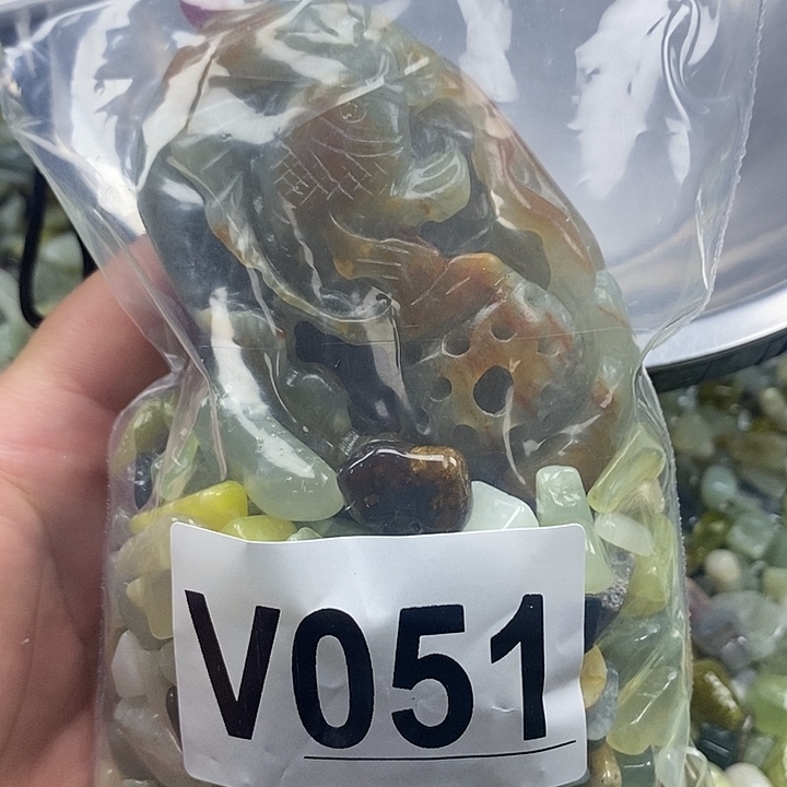 未镶嵌蛇纹石玉鱼缸石