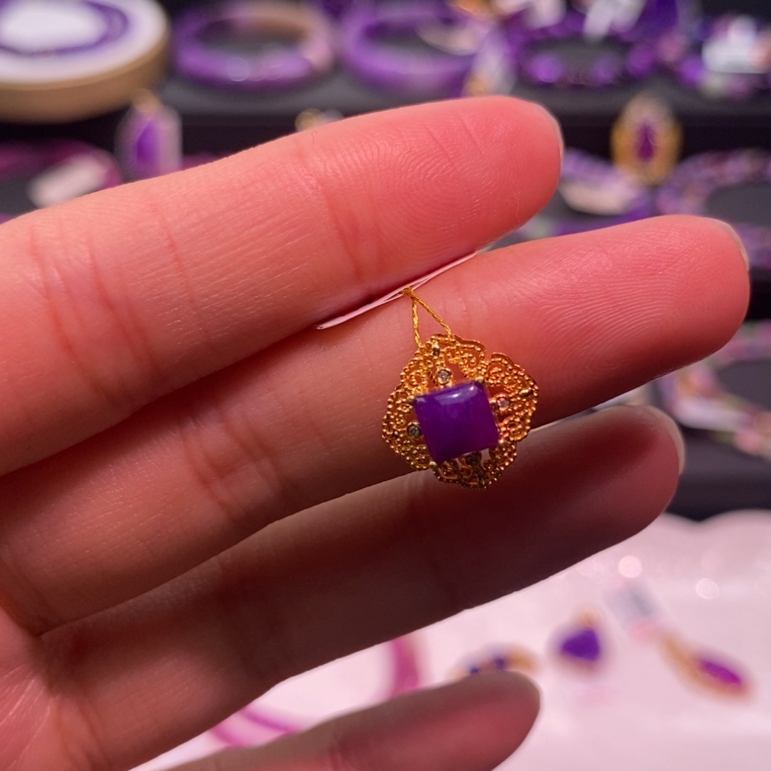 苏纪石（舒俱来）18K金镶嵌吊坠(不含链)