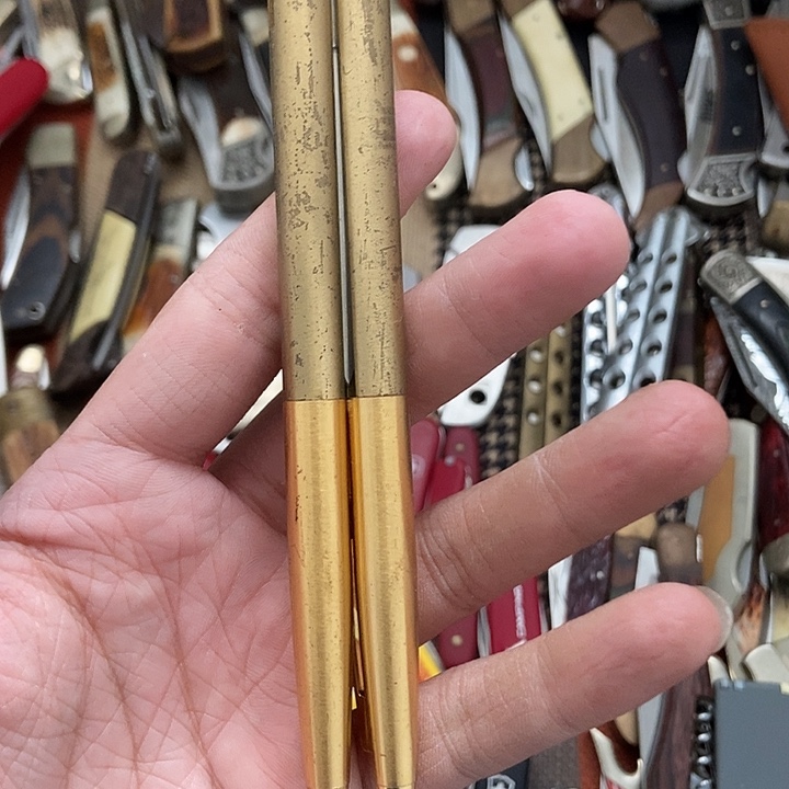 戧***户外多功能折叠小刀