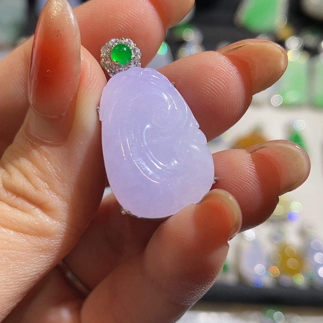 翡翠颈饰银S925镶嵌天然翡翠