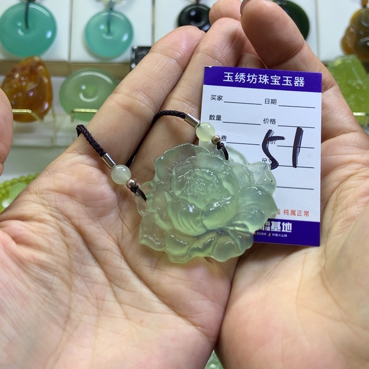 【闪购商品】蛇纹石玉未镶嵌颈饰