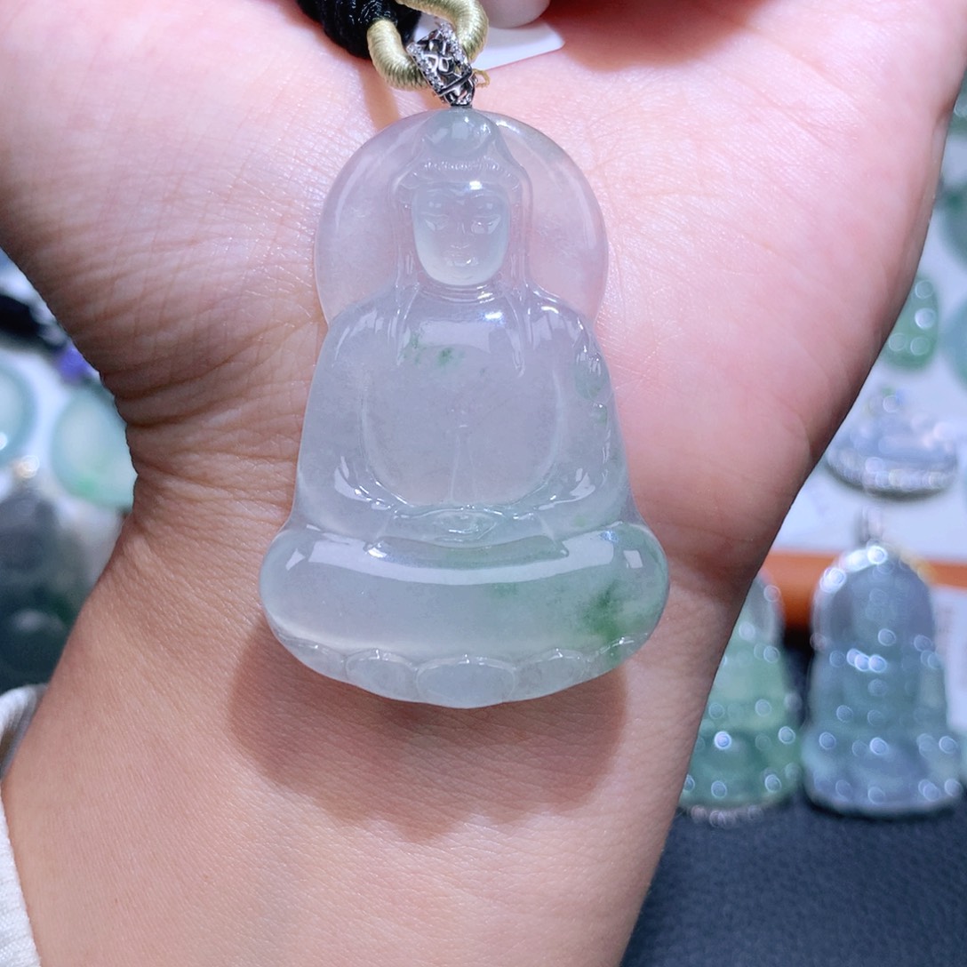 颈饰18K金镶嵌翡翠素衣