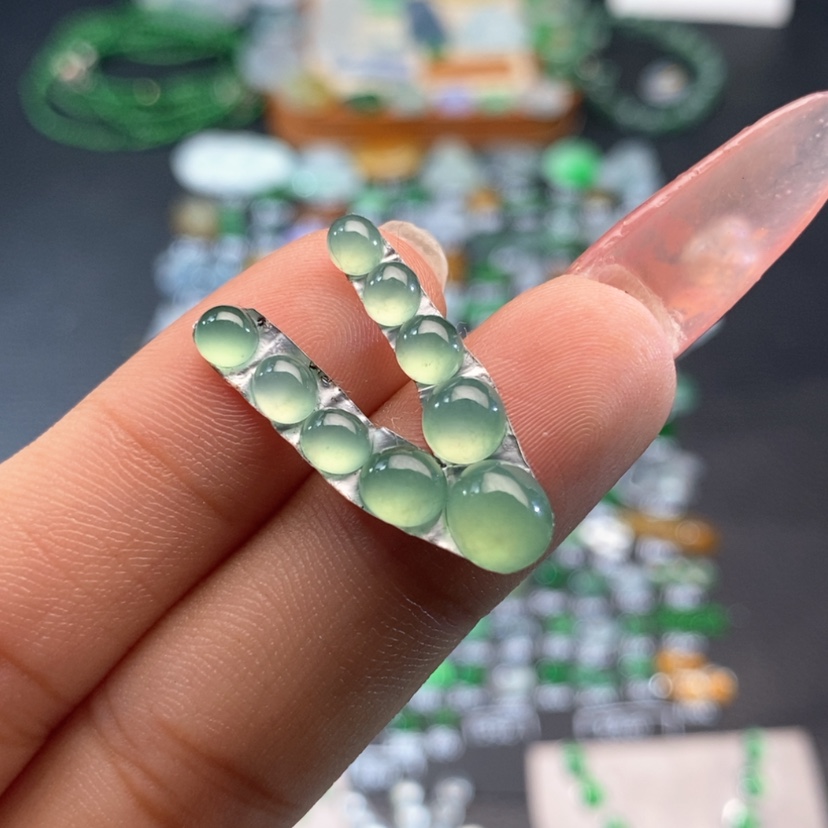 【闪购商品】翡翠挂件未镶嵌蛋