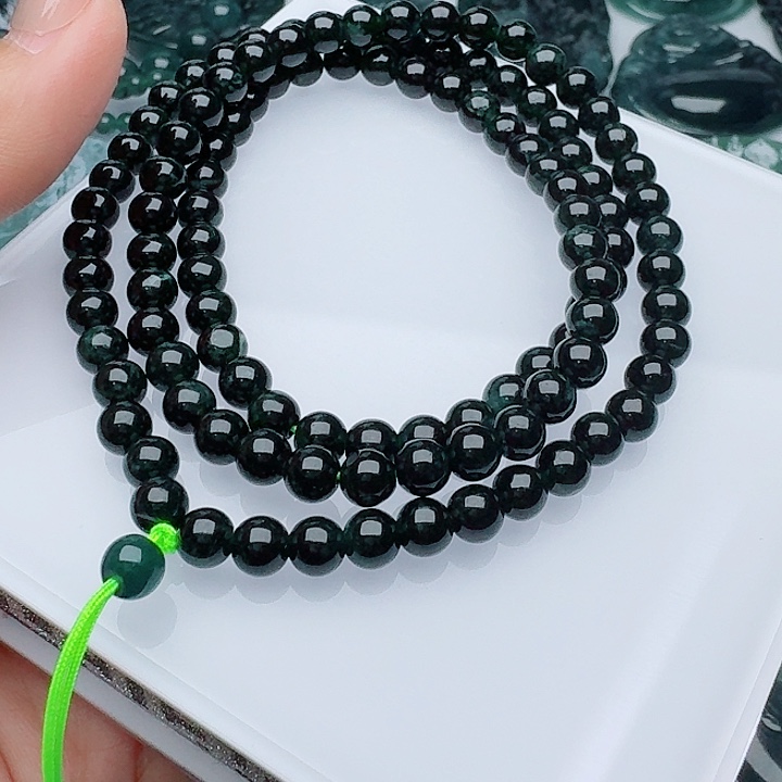 颈饰未镶嵌翡翠天然的A货翡翠多样性发其一