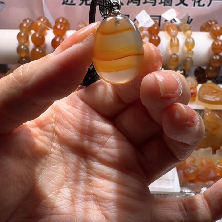 玛瑙/玉髓颈饰未镶嵌爱****?4