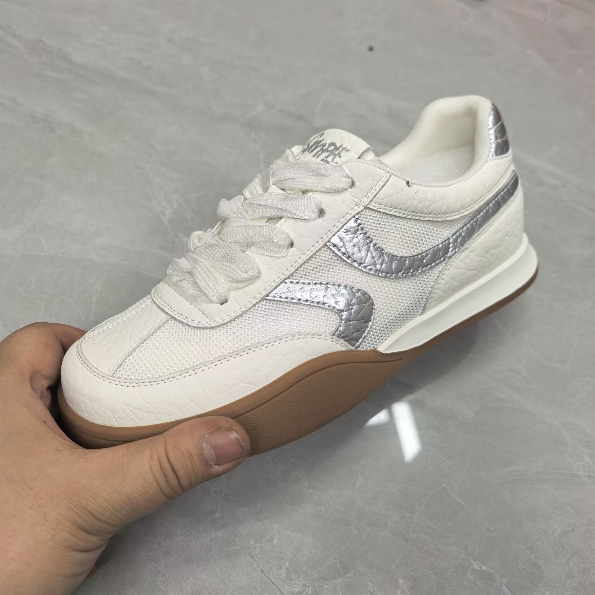 休闲鞋 女  50139（孤品）c区34/39码