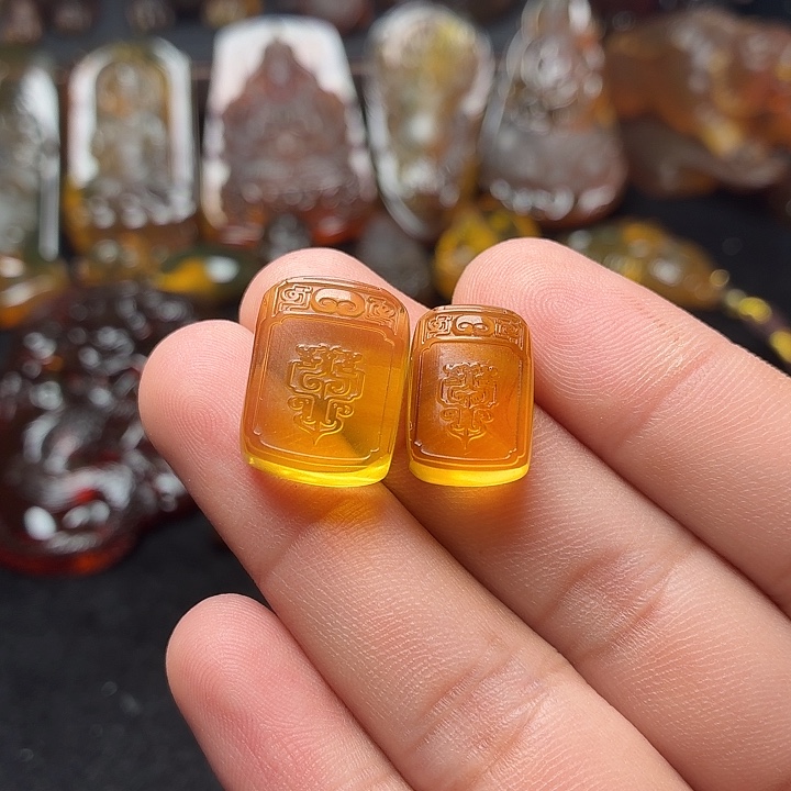 琥珀未镶嵌颈饰198