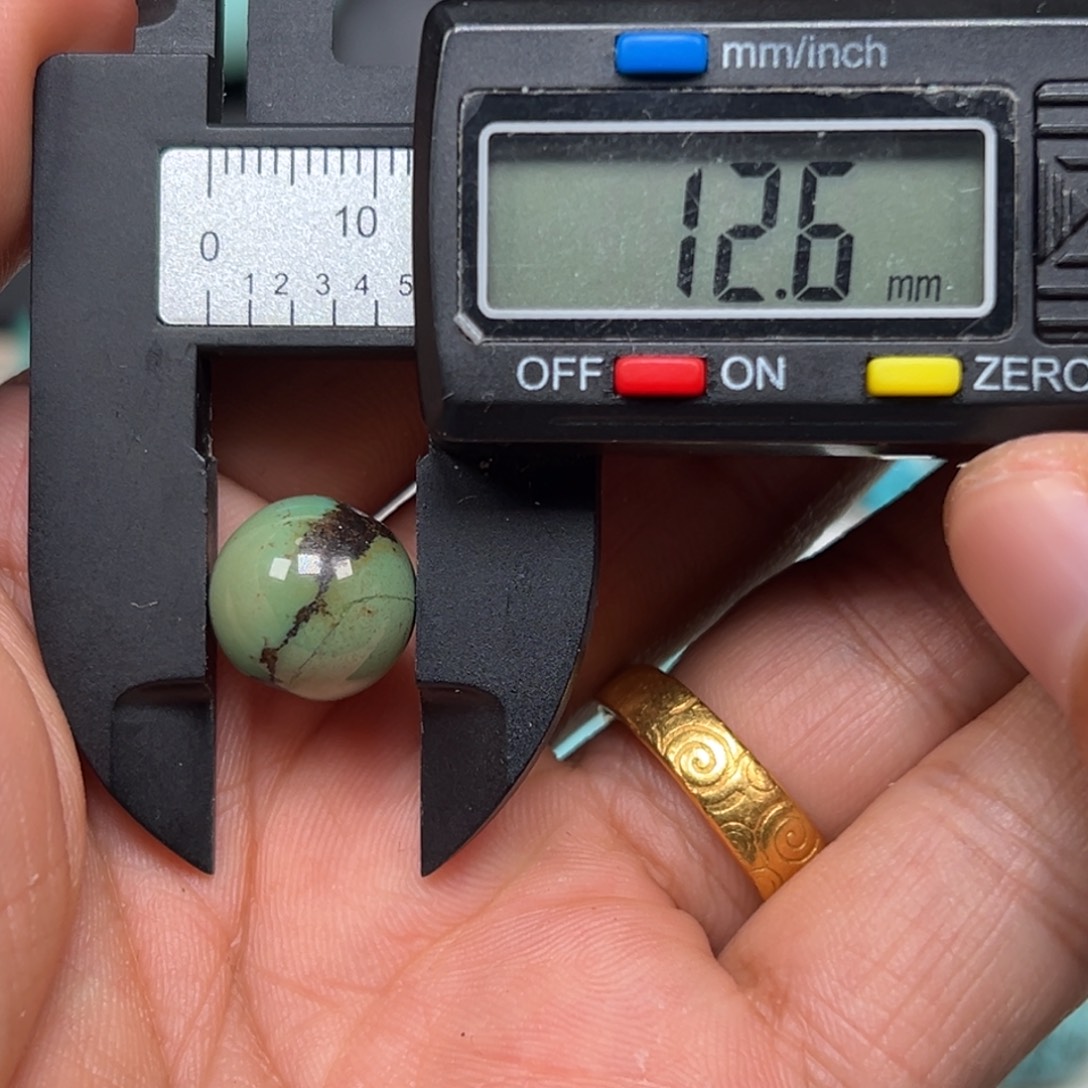 自***。未镶嵌绿松石珠宝奇石