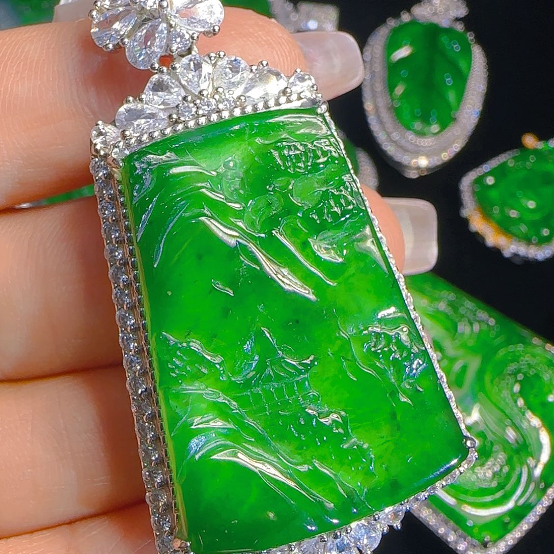 翡翠吊坠(赠链)银S925镶嵌