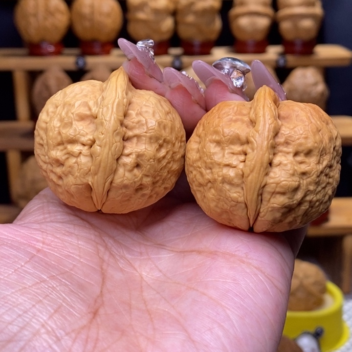 宁***人文玩核桃把件至尊罗汉2号40尺