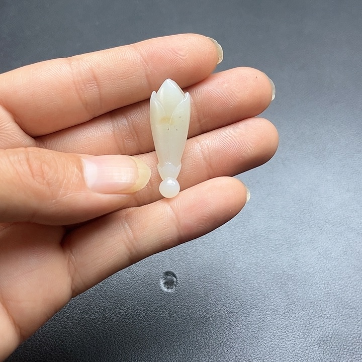 【闪购商品】颈饰未镶嵌和田玉h****.