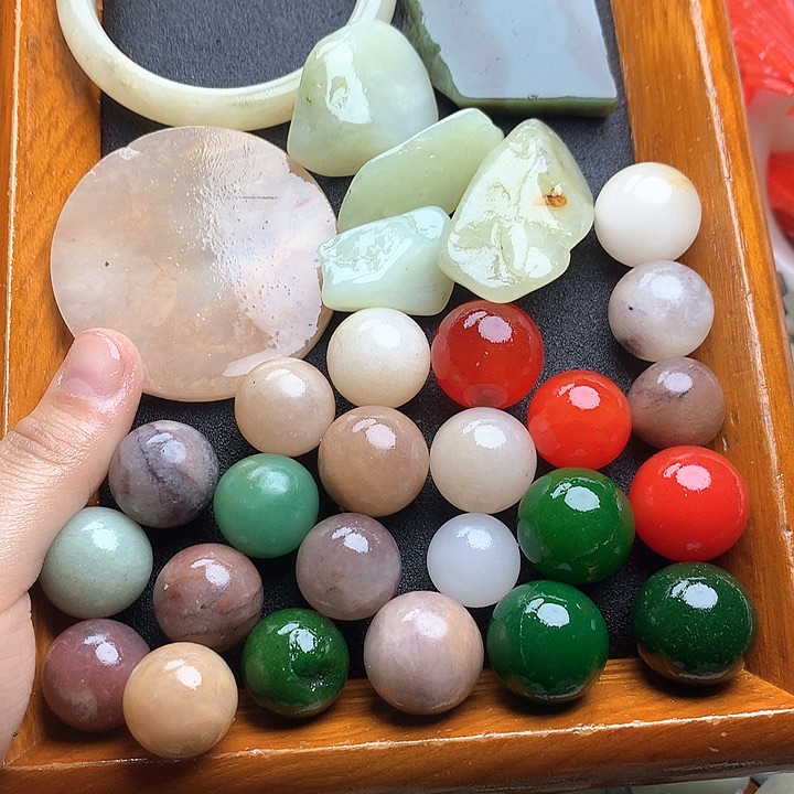 和田玉（糖玉）和田玉边角料未镶嵌吃**宝