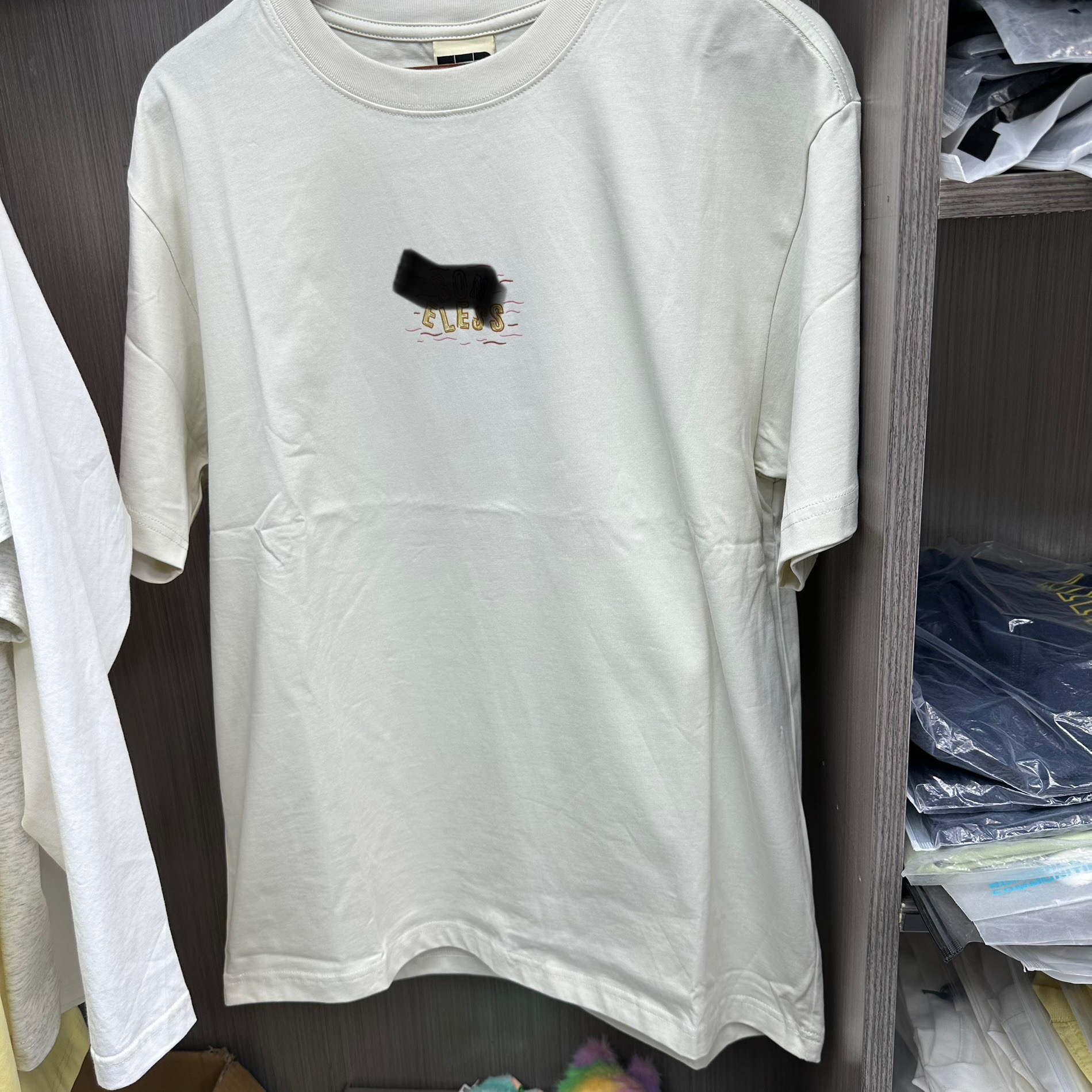 bo发泡风景线条短袖