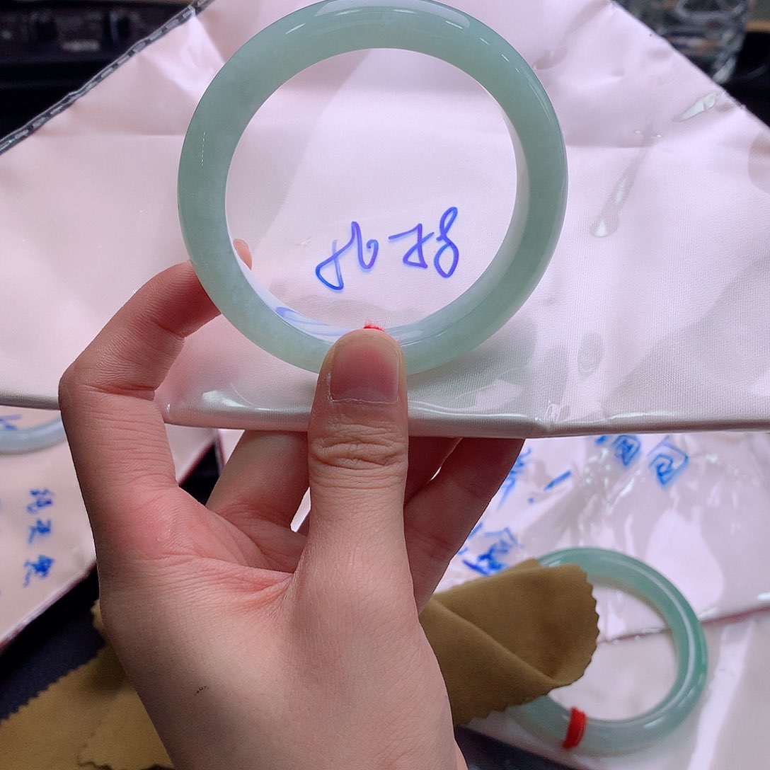 未镶嵌手镯翡翠翡翠