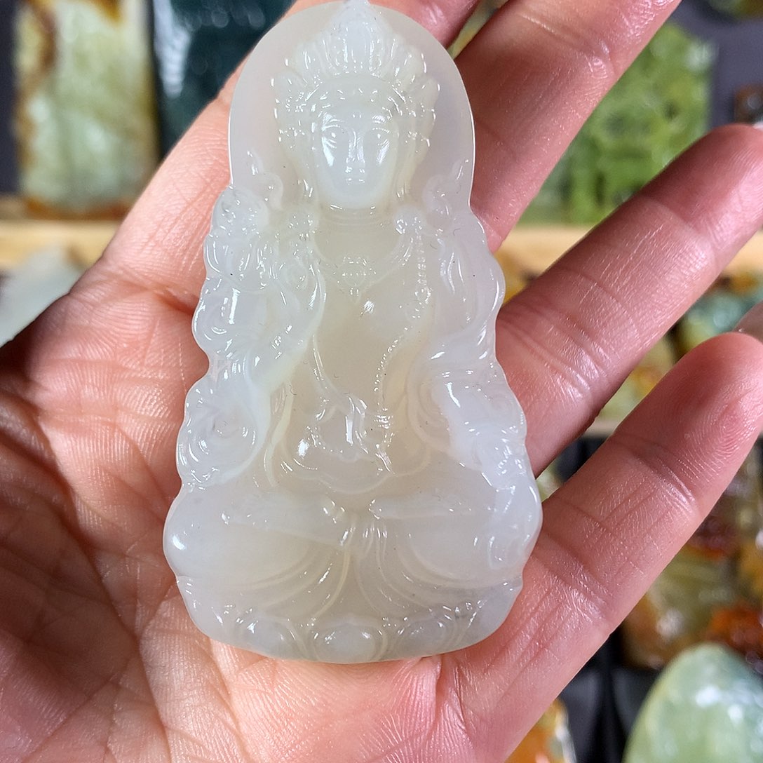 岫玉吊坠(赠链)未镶嵌