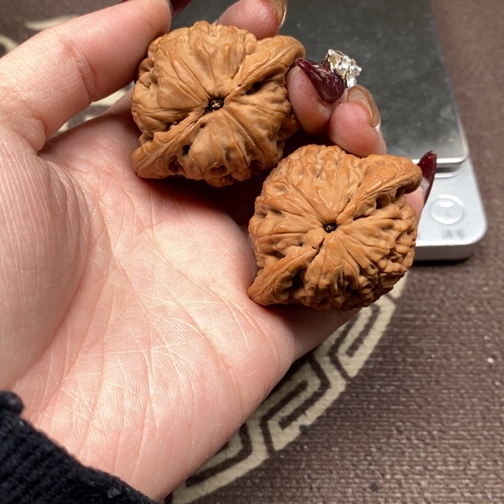 文玩核桃吊坠金公子微修