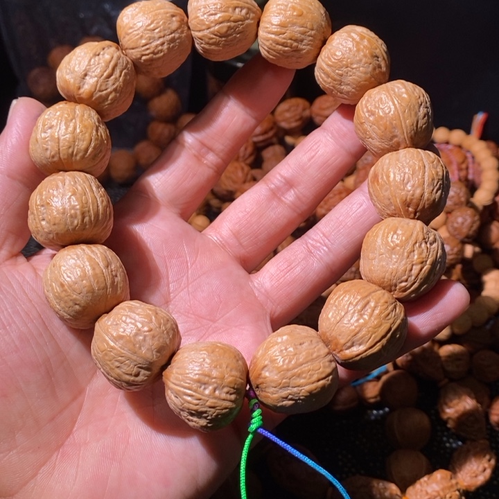 手串文玩核桃『****』…………