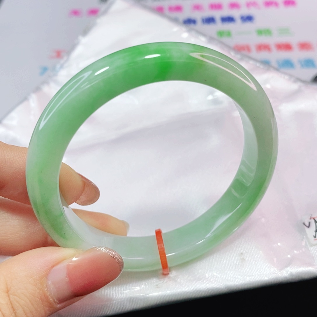 未镶嵌手镯翡翠52,5圈强推