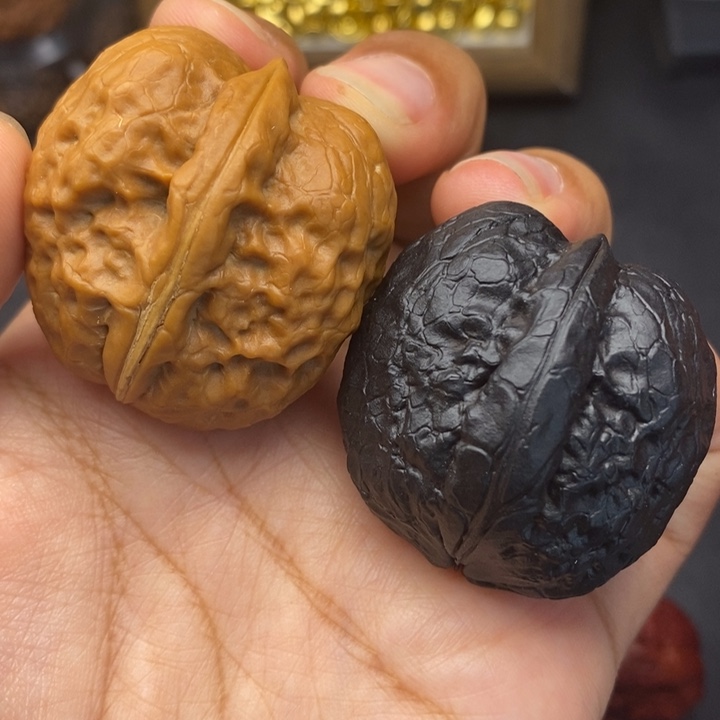 文玩核桃把件37尺帝王筋元宝