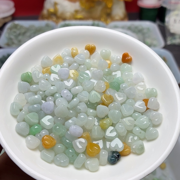 翡翠未镶嵌手链卡7冰三彩爱心30个