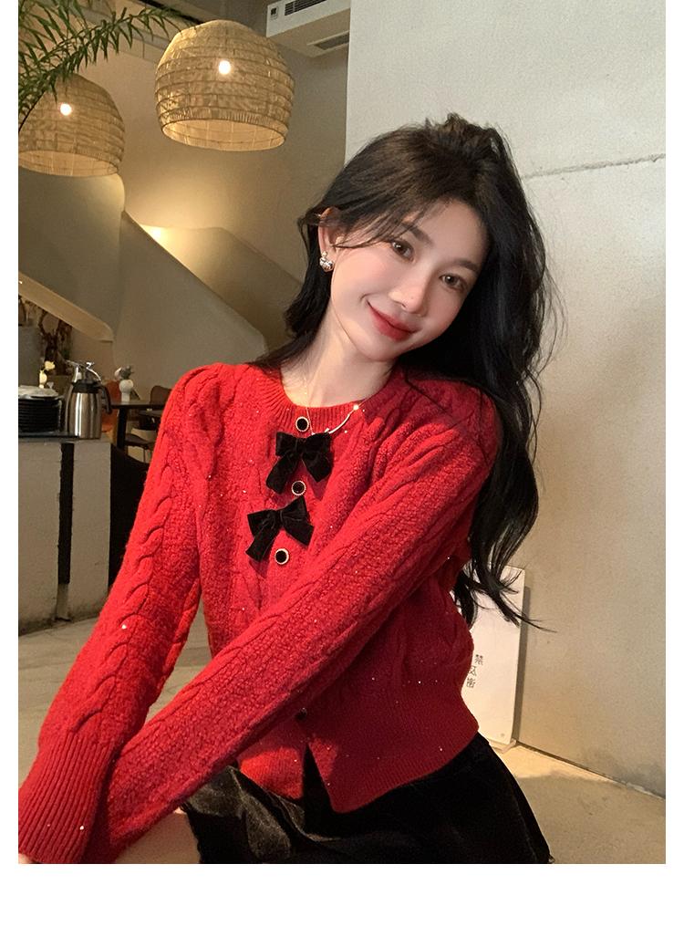 别致短款红色圣诞毛衣外套女秋冬季设计感蝴蝶结亮片针织开衫上衣
