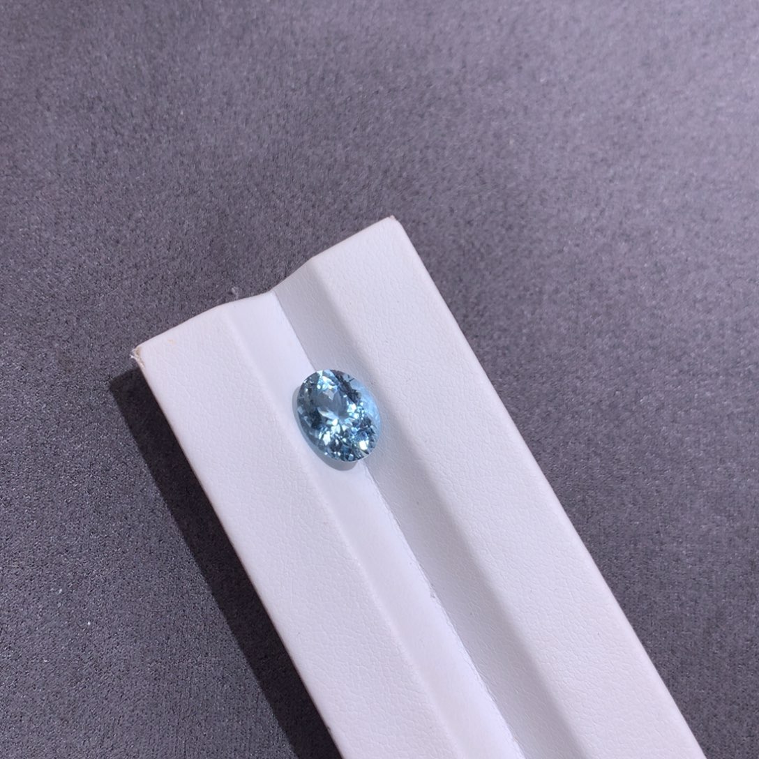 海蓝宝石裸石未镶嵌3.33克拉圣玛利亚