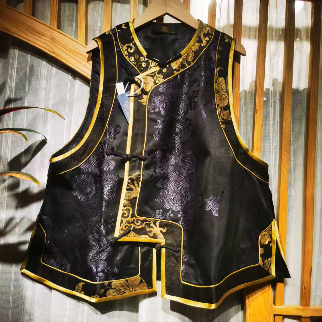 凤徕兮私人定制黑底蓝金錵边暗纹不规则盘扣马甲（HM1033-93）老缎