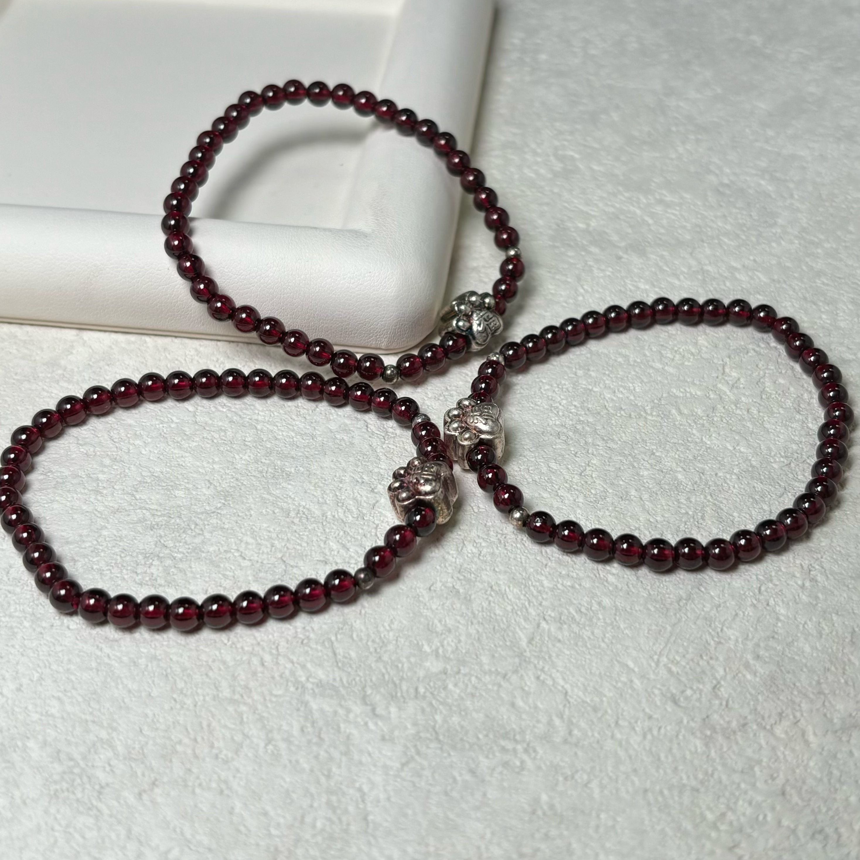 【老郑家】石榴石手串 约4mm (多样性发一件）395