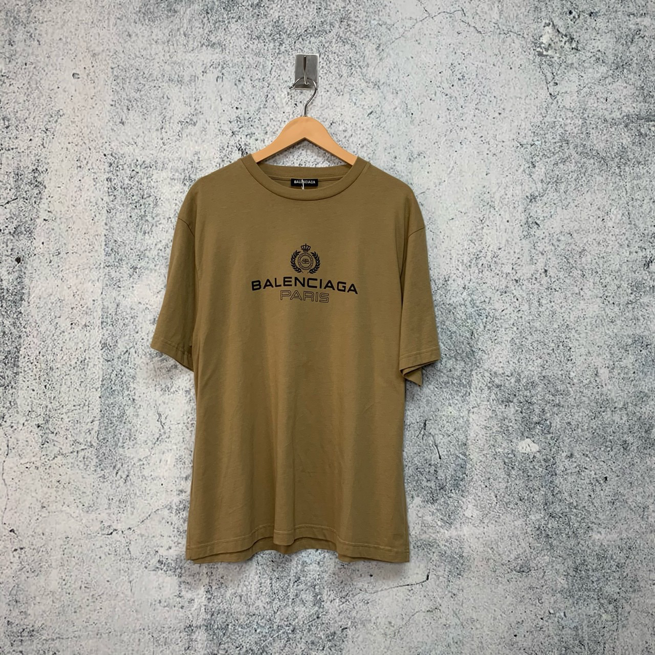 95新 Balenciaga/巴黎世家 巴黎世家 卡其色双B麦穗短袖 m码
