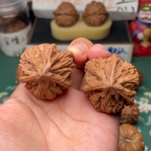 【闪购商品】文玩核桃吊坠39全品玉龙粗筋三棱