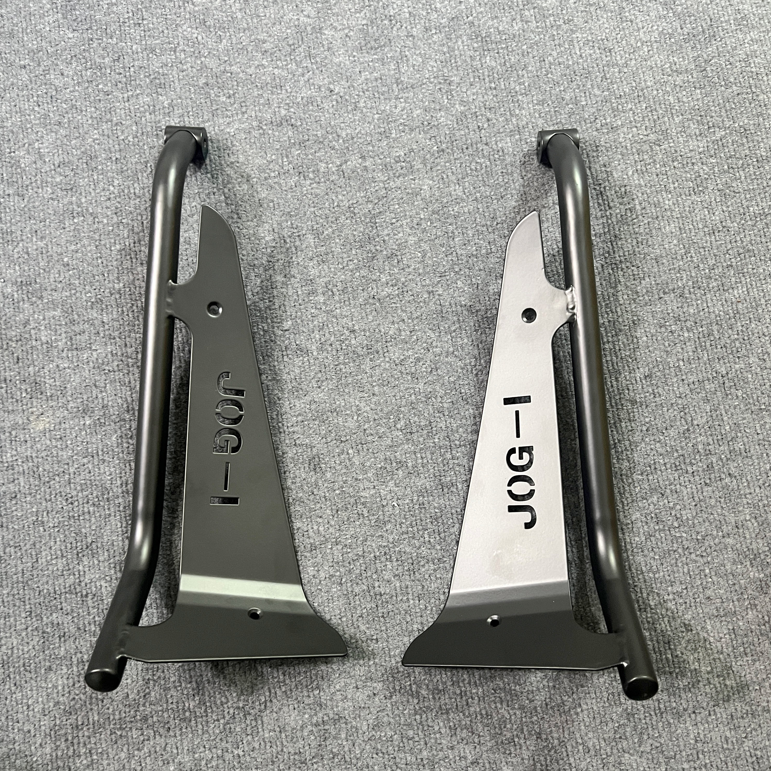 适用巧格i125plus新老款护杠保险杠加宽脚踏射灯改装件