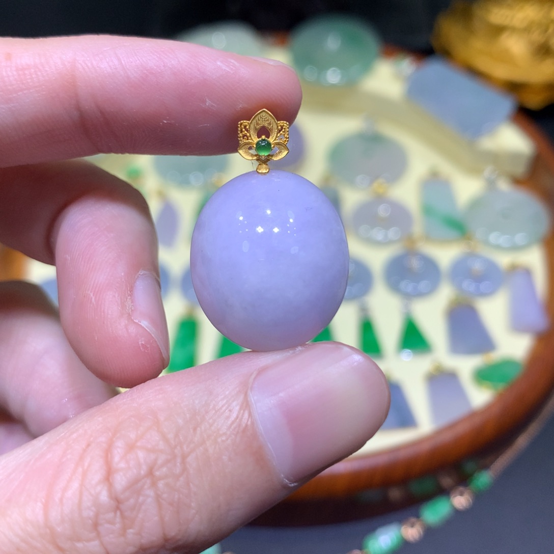 翡翠吊坠(不含链)18K金镶嵌