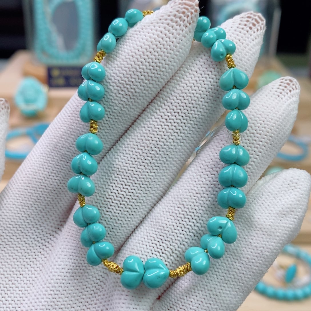 绿松石未镶嵌珠宝奇石