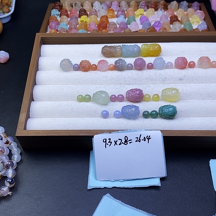 薯****玛瑙/玉髓合金车挂